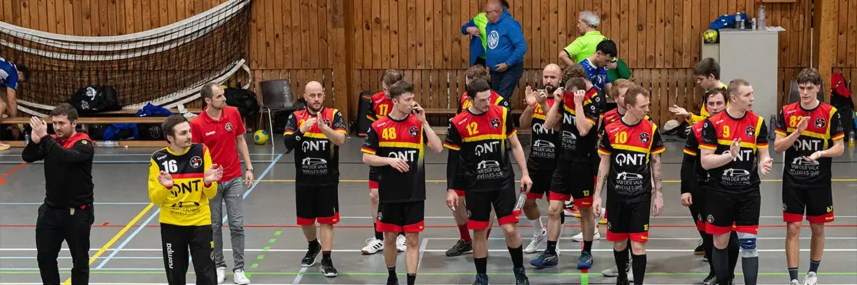 Joueurs juste avant que le match commence